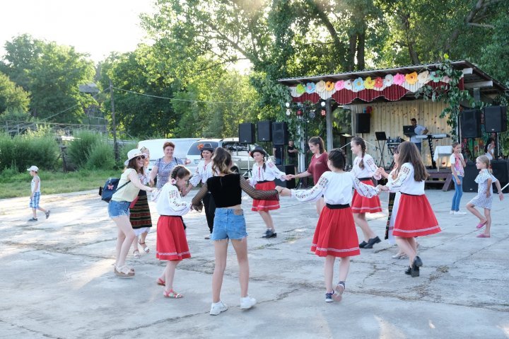 Pavel Filip celebrated Tiganesti village day yesterday: I will continue to support you because you supported me when I needed