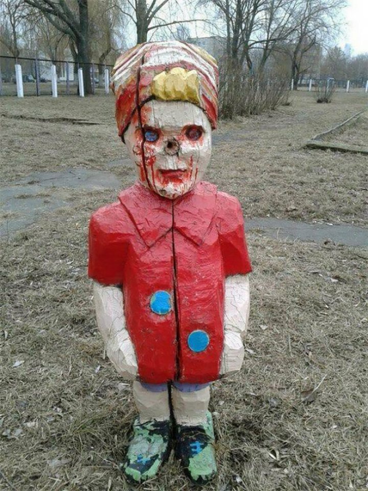 Extremely creepy Russian kids' playground (PHOTO GALLERY)