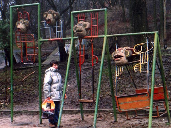 Extremely creepy Russian kids' playground (PHOTO GALLERY)