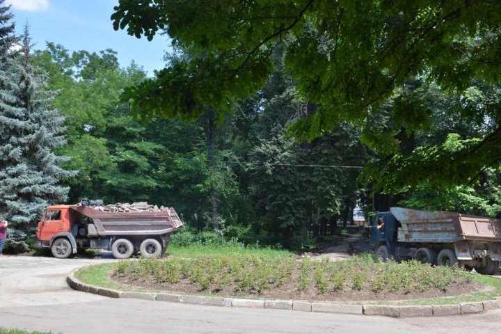 The renovation workings of the Alunelul Park of Buiucani sector of the Capital has started