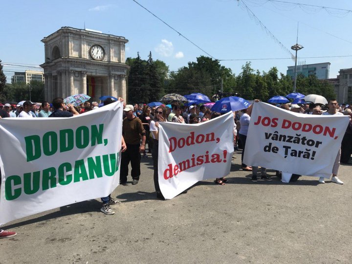 Over 30,000 Moldovan people gather at PMAN to guard Republic of Moldova (photos)