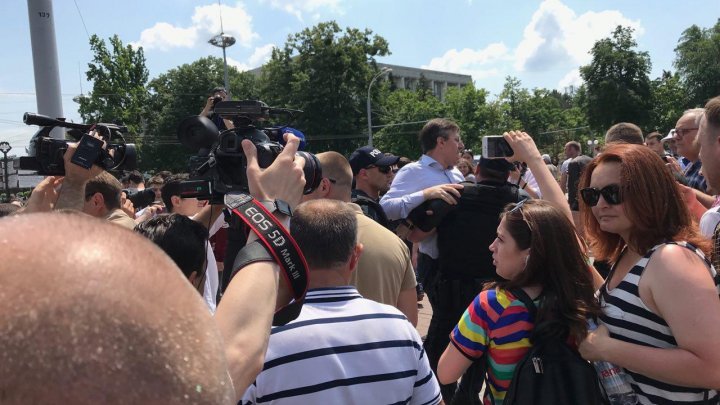 Chisinau ex-mayor Chirtoacă attacked PM Filip which sparked outrage among protesters 