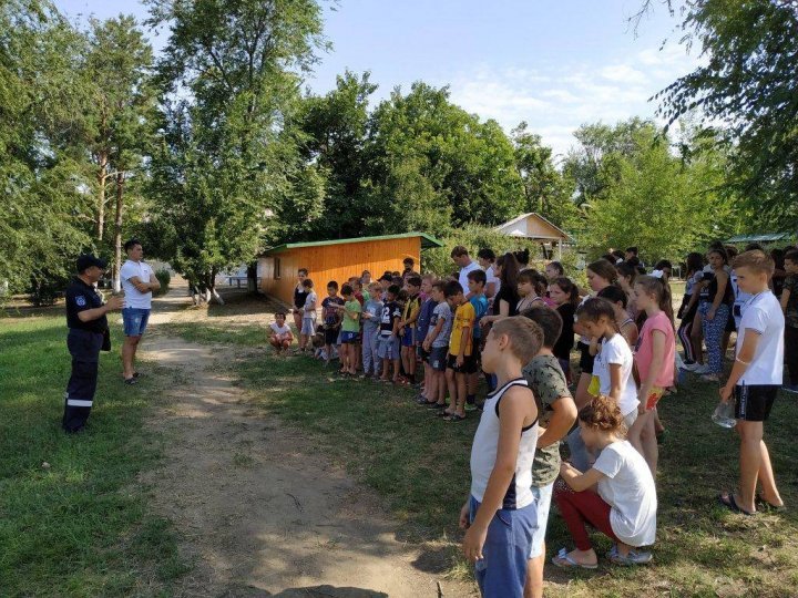 Over 600 children in Chirsova, Comrat and Svetloe instructed to act in risk situations 