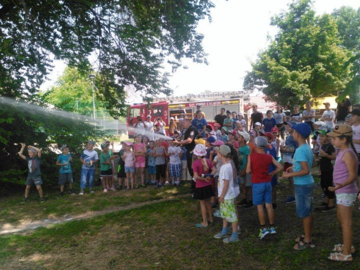 Over 600 children in Chirsova, Comrat and Svetloe instructed to act in risk situations 