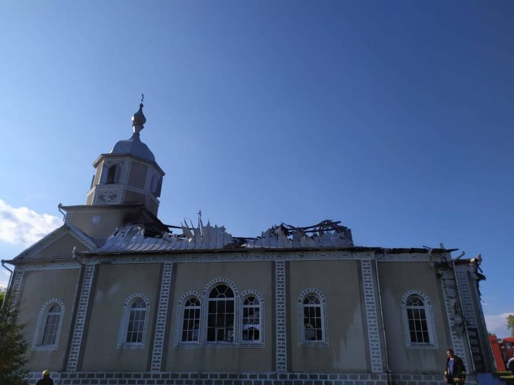 Blaze broke out at Acoperemântul Maicii Domnului church in the north of country 