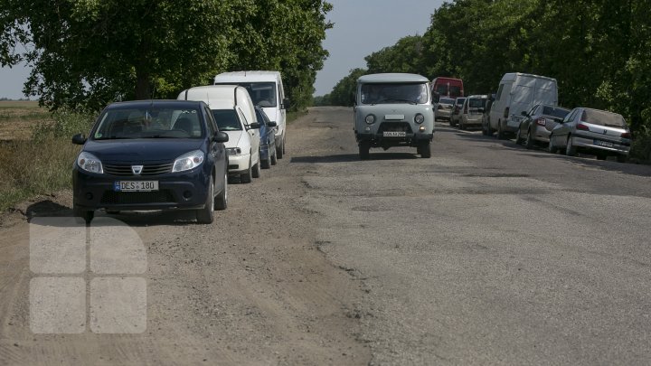 Anenii Noi locals rallied for bad roads linking Teliţa Nouă and Puhăceni (photo report)