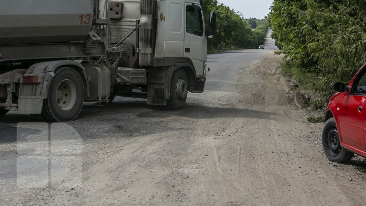 Anenii Noi locals rallied for bad roads linking Teliţa Nouă and Puhăceni (photo report)