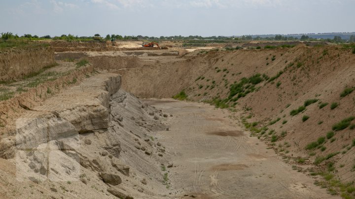 Anenii Noi locals rallied for bad roads linking Teliţa Nouă and Puhăceni (photo report)