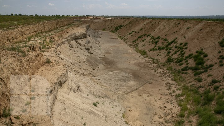 Anenii Noi locals rallied for bad roads linking Teliţa Nouă and Puhăceni (photo report)