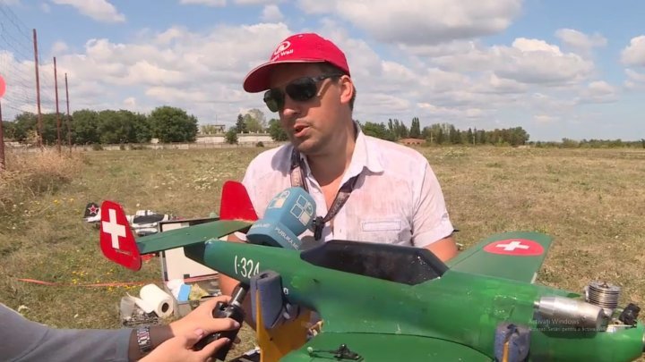 Over 25 mini-airplanes have been brought at air show in Moldova 