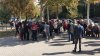 Maximum mobilization at the Chisinau Court of Appeal. Supporters of SOR MPs Marina Tauber and Reghina Apostolova demand their release