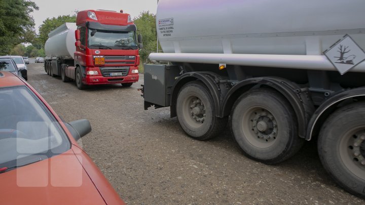 Locals of Grigorăuca blocked traffic as a sign of protest (photo report)