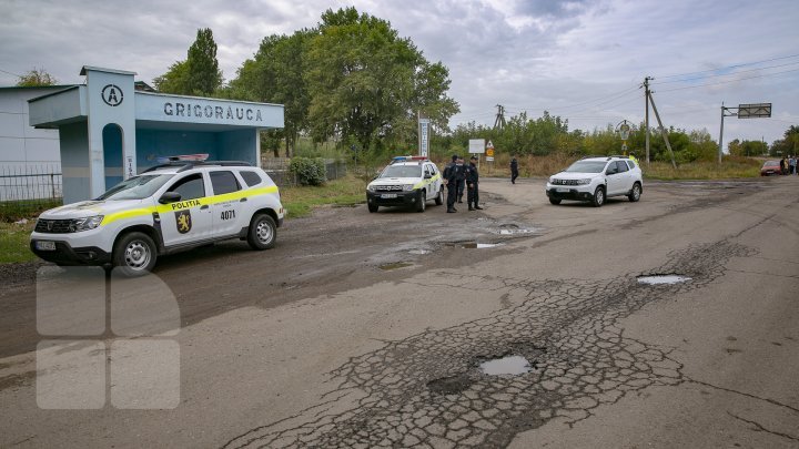 Locals of Grigorăuca blocked traffic as a sign of protest (photo report)