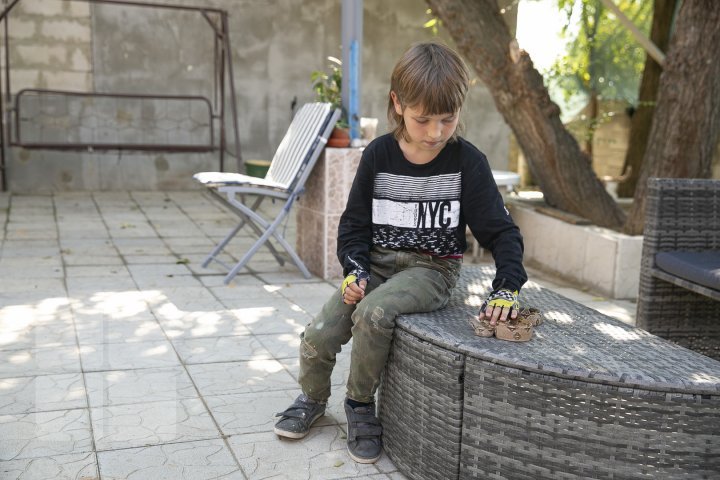 Meet the nine-year-old boy who raises snakes as his absorbing hobby (photo report)