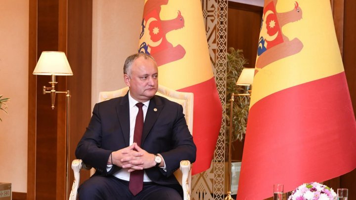 Controversy over Moldovan flag arranged in Dodon's meeting with Uzbek President Mirziyoyev 