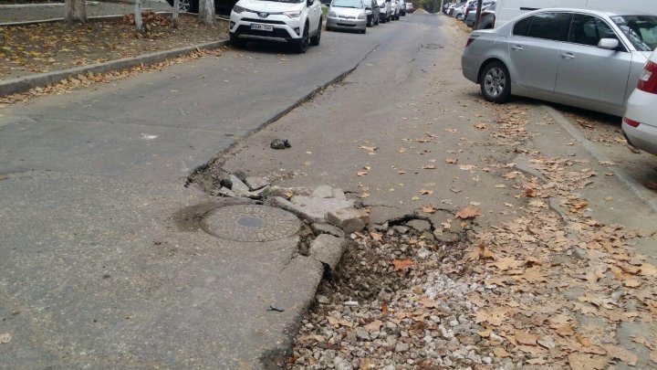 Two-month asphalt layer is now filled with pits on 31 August street near the Emergency Hospital 