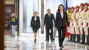 New cabinet of ministers led by PM Ion Chicu takes oath (photos)
