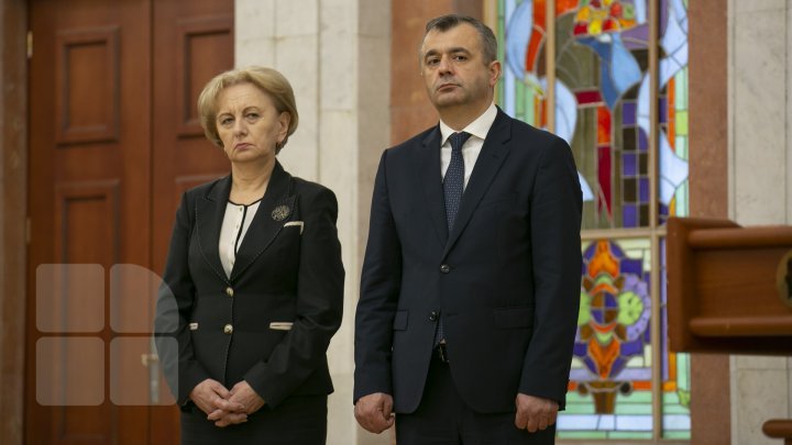 New cabinet of ministers led by PM Ion Chicu takes oath (photos)