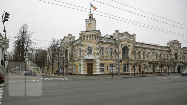 Chisinau City Hall invites businessmen to develop city through public-private partnerships