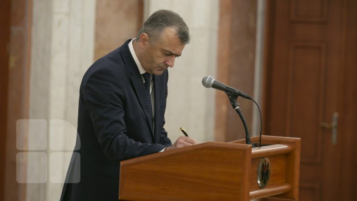 New cabinet of ministers led by PM Ion Chicu takes oath (photos)