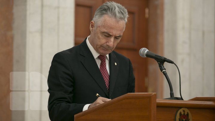 New cabinet of ministers led by PM Ion Chicu takes oath (photos)