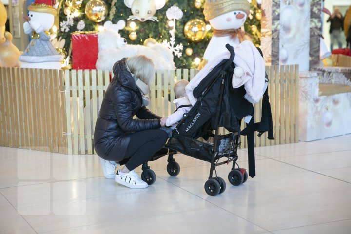 Christmas is in full swing at Chisinau International Airport 