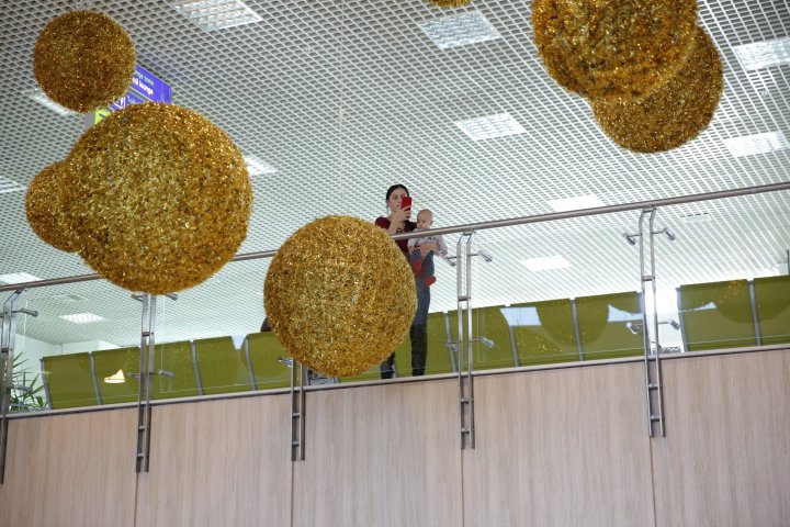 Christmas is in full swing at Chisinau International Airport 