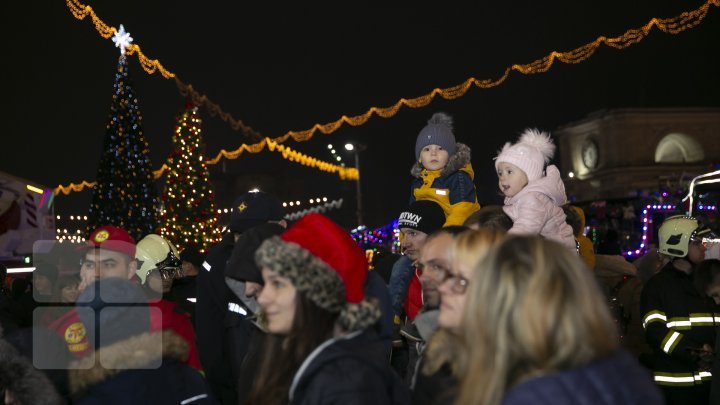 Christmas Caravan of Rescuers and Firefighters set off its journey (photo report)