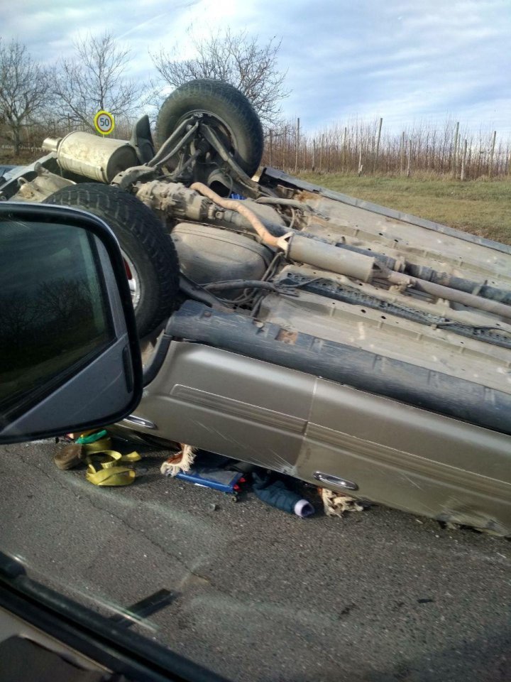 'Skid and overturn' accident on Orhei-Chişinău road (video)