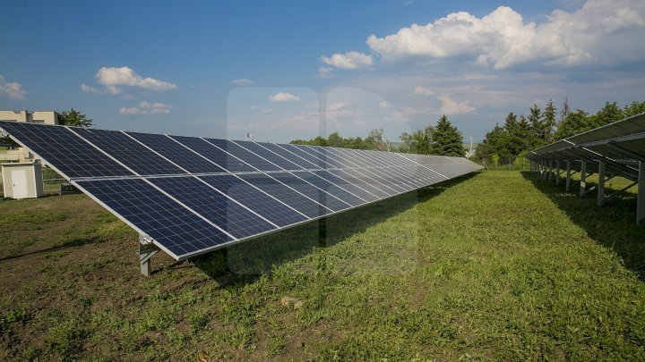 Italian investor attracted to pump into the Moldovan largest photovoltaic park in Comrat 