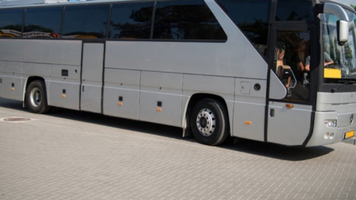 Moldovans are traveling more and more and prefer to travel by public transport