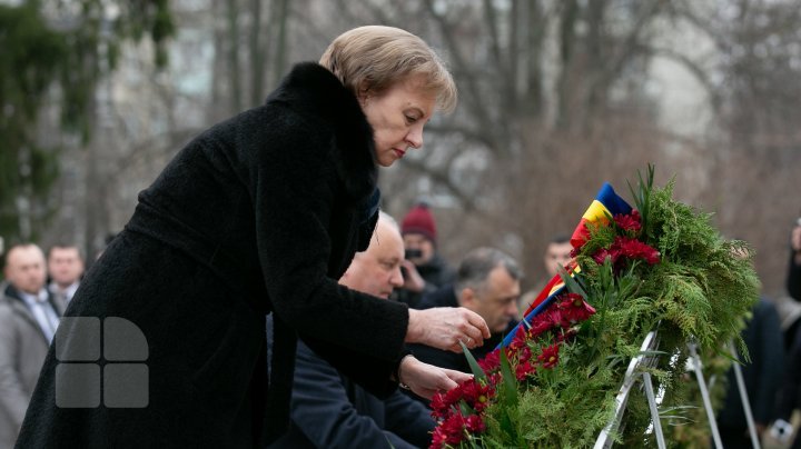 First day of spring marked with protests, commemoration, violence and blocked traffic (photo report) 