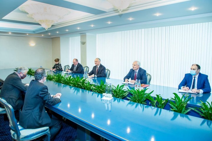 President Igor Dodon talks with OSCE officials about settlement of Transnistrian conflict