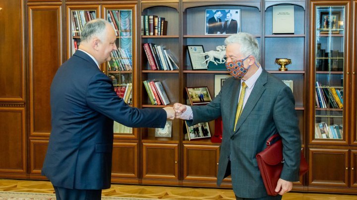 President Igor Dodon talks with OSCE officials about settlement of Transnistrian conflict