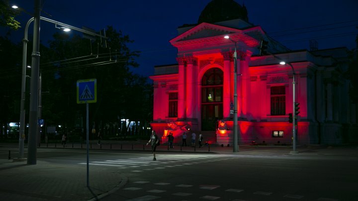 Chisinau night lights (photo reports)