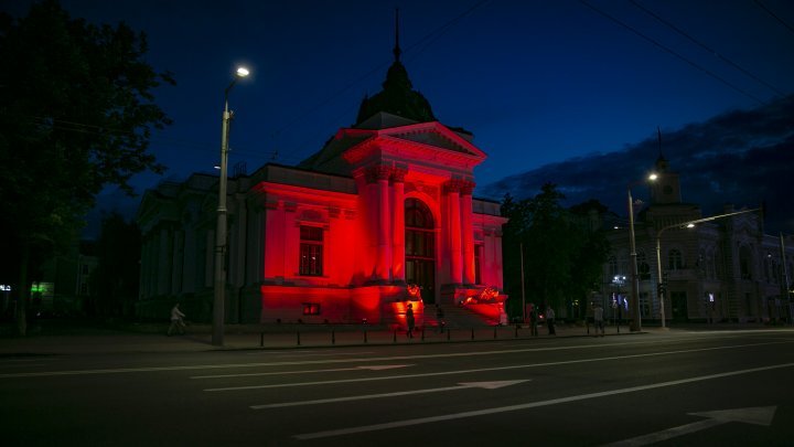 Chisinau night lights (photo reports)