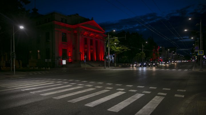 Chisinau night lights (photo reports)