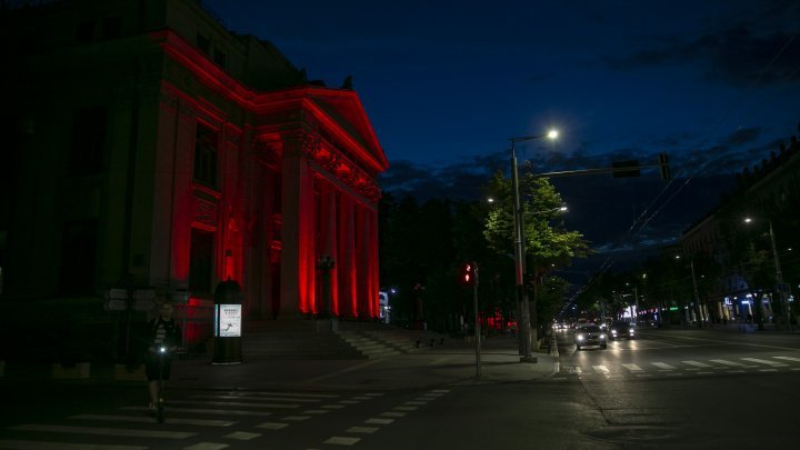 Chisinau night lights (photo reports)