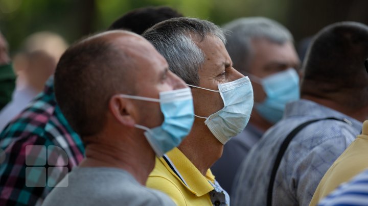 Transnistria war veterans rallied in front of Parliament with demands (photo report)