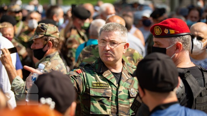 Transnistria war veterans rallied in front of Parliament with demands (photo report)