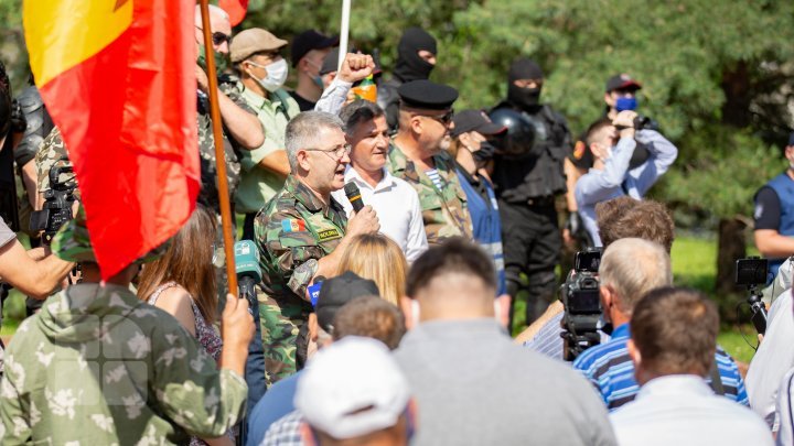 Transnistria war veterans rallied in front of Parliament with demands (photo report)