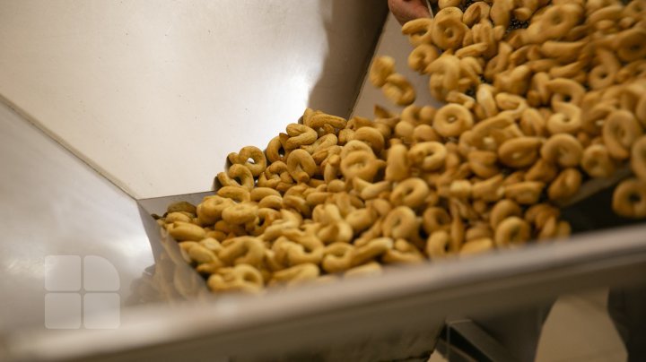 How a 20-year-old Moldovan student sets up bakery business in Causeni (photo report)