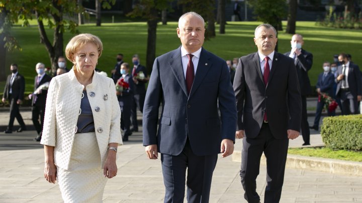 Moldova marks Independence Day amid rising coronavirus infections (photo report)