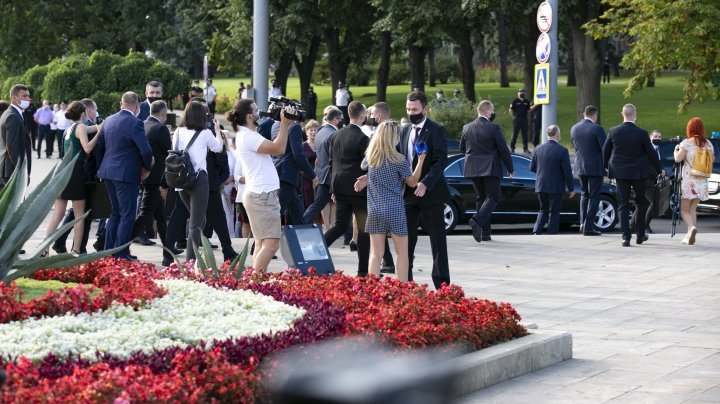 Moldova marks Independence Day amid rising coronavirus infections (photo report)