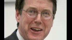 Ambasadorul britanic în Yemen, Tim Torlot, a fost ţinta unui atentat cu bombă, astăzi dimineaţă