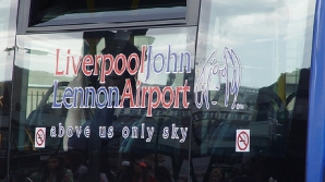 Două britanice au încercat să îmbarce într-un avion o rudă moartă 