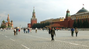 Străzile principale din Moscova sânt blocate din cauza repetițiilor pentru parada din 9 mai