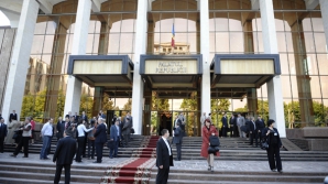 Deputaţii şi miniştrii vor primi pensii ca şi toţi bugetarii