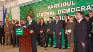 Tinerii PLDM-işti vor protesta astăzi în faţa sediului central al PCRM