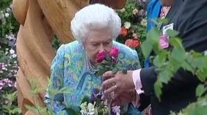 Regina Elisabeta a II-a a fost prezentă la expoziția de flori "Chelsea Flower Show"